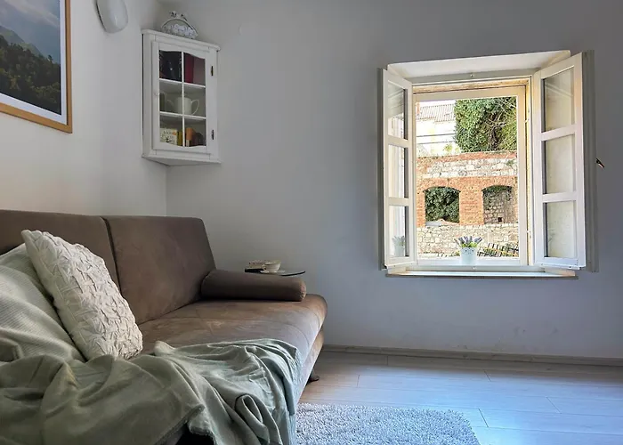 Iza Roka 아파트