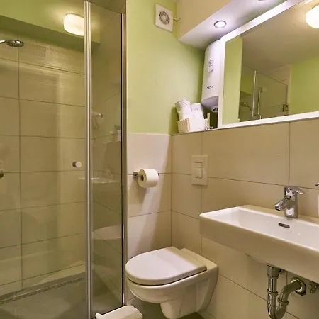 Iza Roka Apartamento *