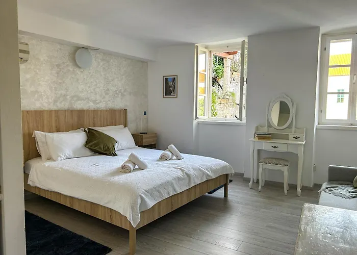 Iza Roka Apartamento *