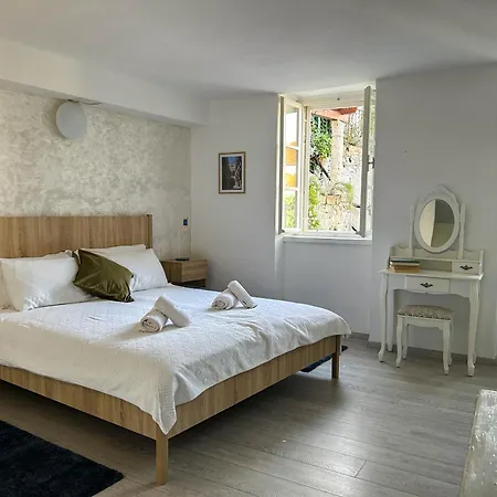 Iza Roka Appartement *