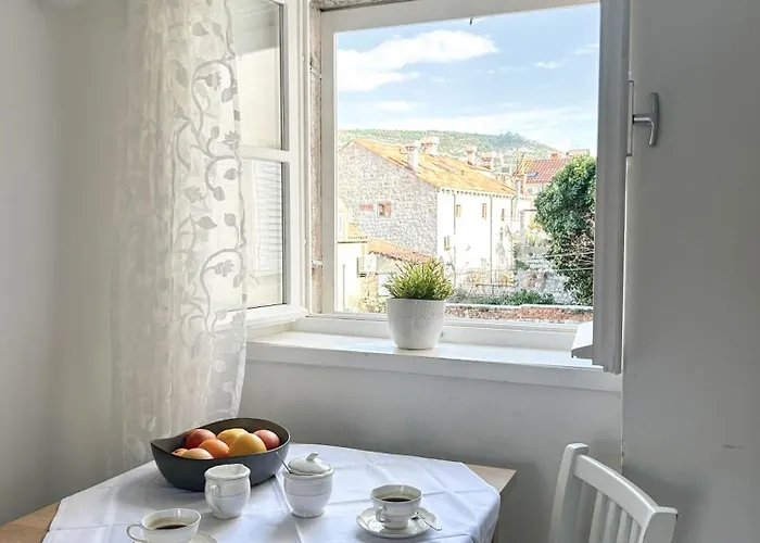 Appartement Iza Roka *