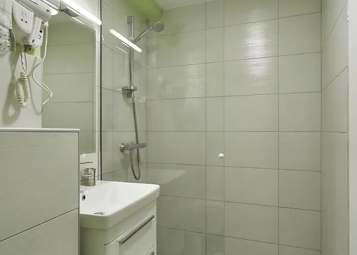 Iza Roka Appartement *