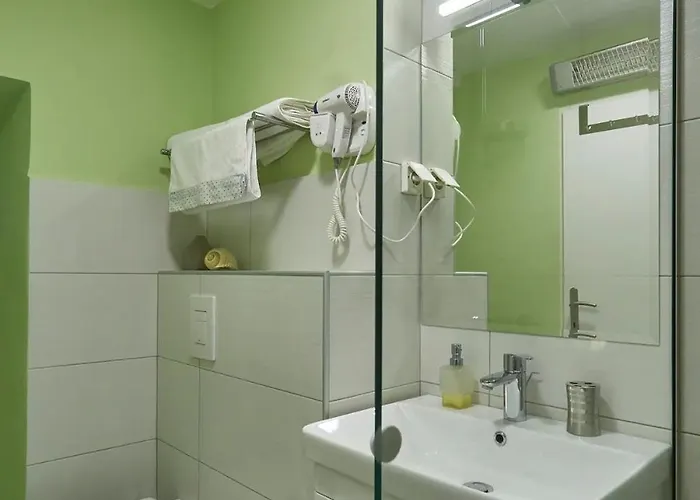 Iza Roka Appartement *