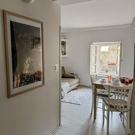 Iza Roka Apartament *