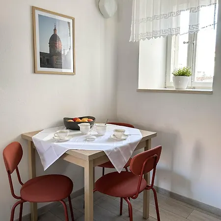 Lägenhet Iza Roka